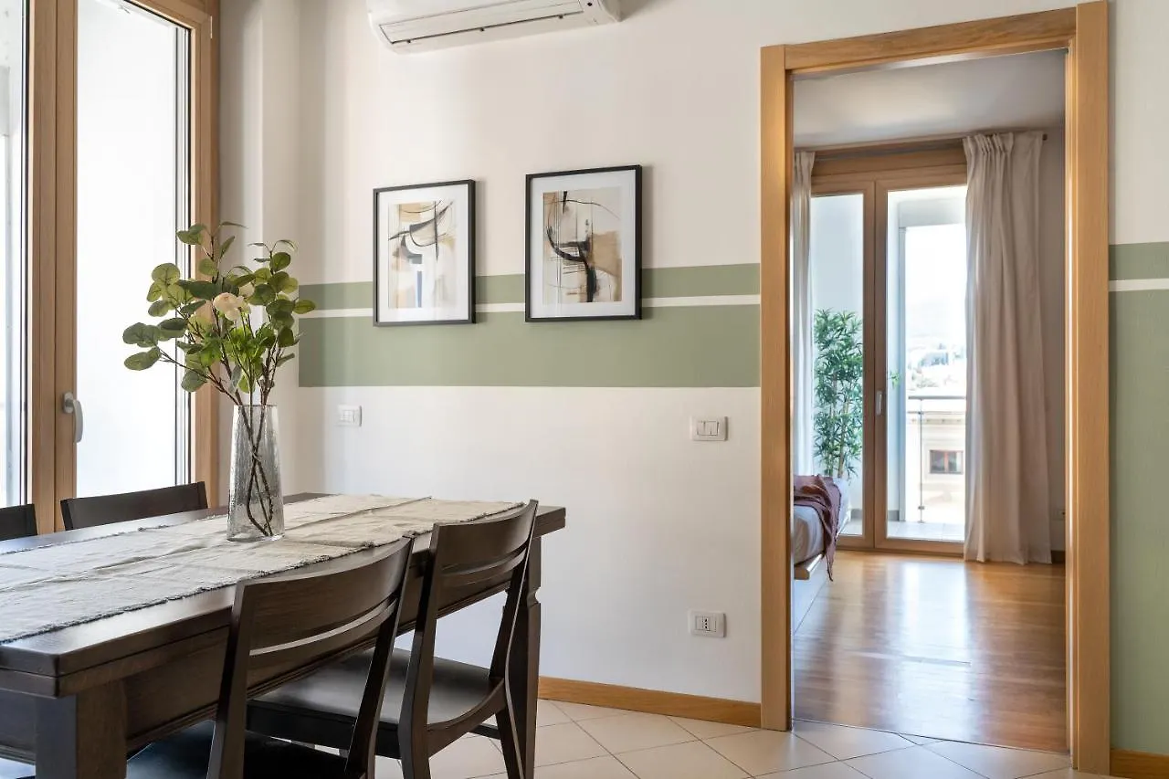 Penthouse Midori Apartment Florence 0*,